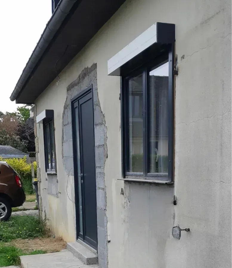 gremmsol-ingenierie-Maitre-d-oeuvre-Chateaugiron-15-Remplacement-des-menuiseries-et-volets-roulants-avant-ITE