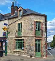 gremmsol-ingenierie-Maitre-d-oeuvre-Chateaugiron-29-Facades-renovees-bati-ancien
