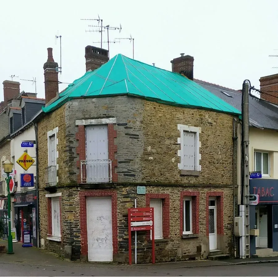gremmsol-ingenierie-Maitre-d-oeuvre-Chateaugiron-21-Facades-avant-renovation