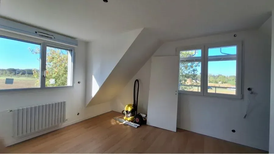 gremmsol-ingenierie-Maitre-d-oeuvre-Chateaugiron-34-Augmentation-de-l_espace-interieur-lucarne